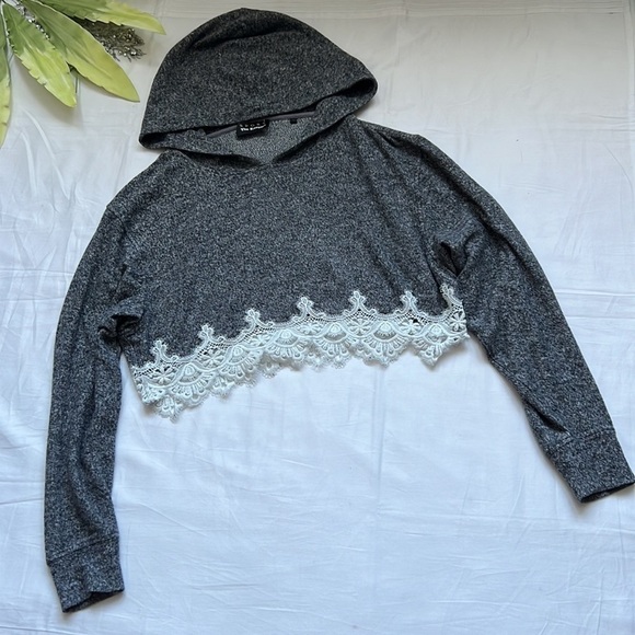 ⭐️the Kooples Women's Sweet Fleece Hooded Sweatshirt with Lace Details⭐️ - Picture 3 of 8